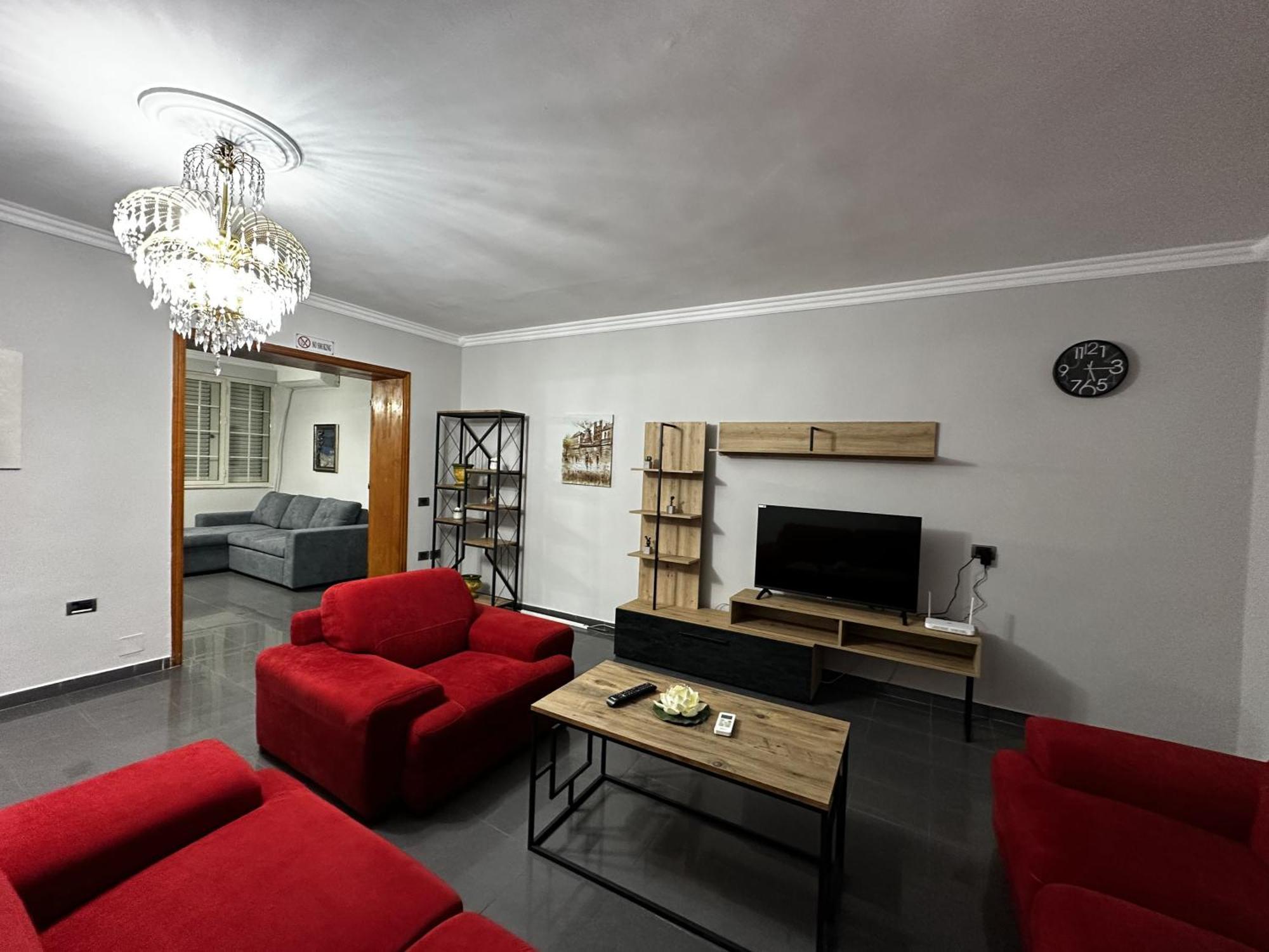 Tirana Treasure: Chic 2Br-Apartment 8Min To Skanderbeg Place מראה חיצוני תמונה